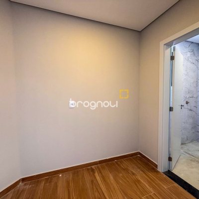 Casa com 156m², 3 quartos (sendo 1 suíte), 1 garagem, no bairro Rio Vermelho em Florianópolis