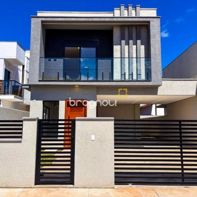 Casa com 156m², 3 quartos (sendo 1 suíte), 1 garagem, no bairro Rio Vermelho em Florianópolis