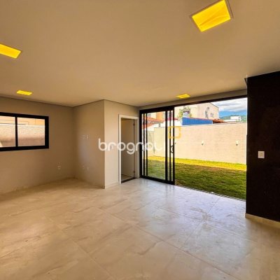 Casa com 156m², 3 quartos (sendo 1 suíte), 1 garagem, no bairro Rio Vermelho em Florianópolis