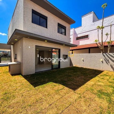 Casa com 156m², 3 quartos (sendo 1 suíte), 1 garagem, no bairro Rio Vermelho em Florianópolis