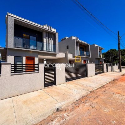 Casa com 156m², 3 quartos (sendo 1 suíte), 1 garagem, no bairro Rio Vermelho em Florianópolis