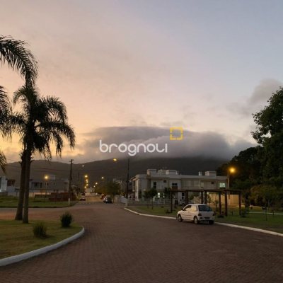 Casa com 156m², 3 quartos (sendo 1 suíte), 1 garagem, no bairro Rio Vermelho em Florianópolis
