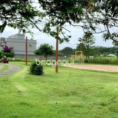Casa com 156m², 3 quartos (sendo 1 suíte), 1 garagem, no bairro Rio Vermelho em Florianópolis