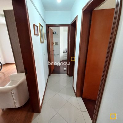 Apartamento com 108m², 3 quartos (sendo 1 suíte), 1 garagem, no bairro Balneário em Florianópolis