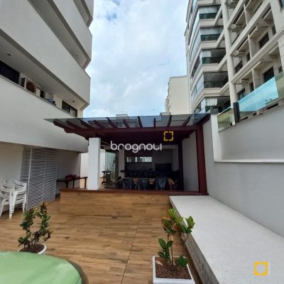 Apartamento com 108m², 3 quartos (sendo 1 suíte), 1 garagem, no bairro Balneário em Florianópolis