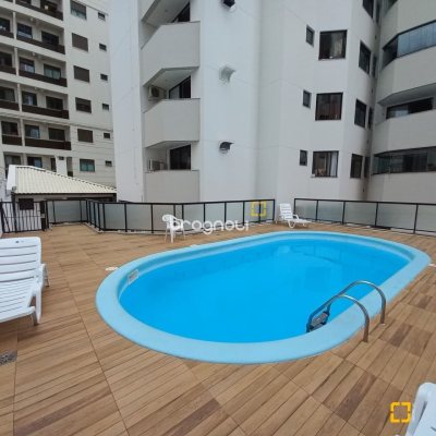 Apartamento com 108m², 3 quartos (sendo 1 suíte), 1 garagem, no bairro Balneário em Florianópolis