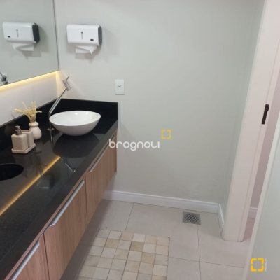 Apartamento com 108m², 3 quartos (sendo 1 suíte), 1 garagem, no bairro Balneário em Florianópolis