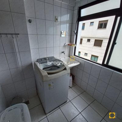 Apartamento com 108m², 3 quartos (sendo 1 suíte), 1 garagem, no bairro Balneário em Florianópolis