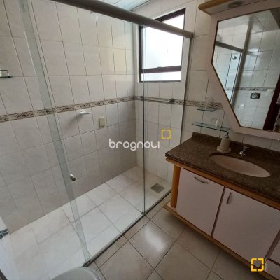 Apartamento com 108m², 3 quartos (sendo 1 suíte), 1 garagem, no bairro Balneário em Florianópolis