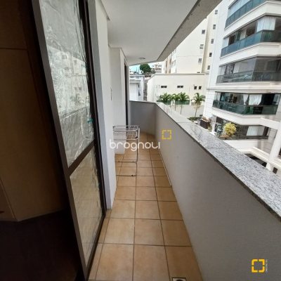 Apartamento com 108m², 3 quartos (sendo 1 suíte), 1 garagem, no bairro Balneário em Florianópolis