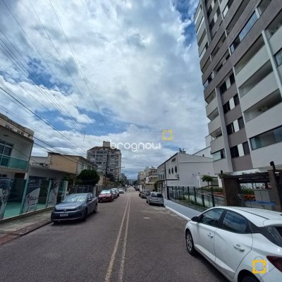 Apartamento com 108m², 3 quartos (sendo 1 suíte), 1 garagem, no bairro Balneário em Florianópolis