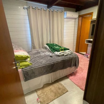Casa com 150m², 3 quartos (sendo 1 suíte), 2 garagens, no bairro Ingleses em Florianópolis