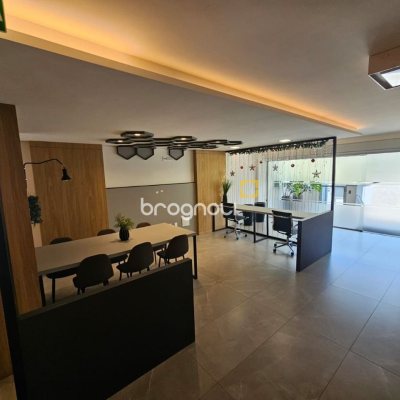 Apartamento com 79m², 2 quartos (sendo 1 suíte), 2 garagens, no bairro Córrego Grande em Florianópolis