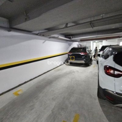 Apartamento com 79m², 2 quartos (sendo 1 suíte), 2 garagens, no bairro Córrego Grande em Florianópolis