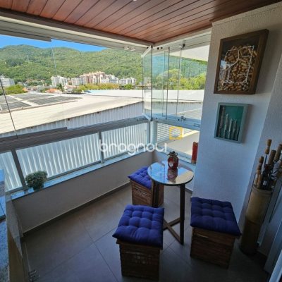 Apartamento com 79m², 2 quartos (sendo 1 suíte), 2 garagens, no bairro Córrego Grande em Florianópolis