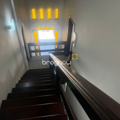 Casa com 240m², 5 quartos (sendo 1 suíte), 3 garagens, no bairro Itaguaçu em Florianópolis