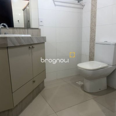 Casa com 240m², 5 quartos (sendo 1 suíte), 3 garagens, no bairro Itaguaçu em Florianópolis