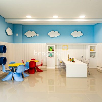 Cobertura com 166m², 2 quartos (sendo 2 suítes), 3 garagens, no bairro Campeche em Florianópolis