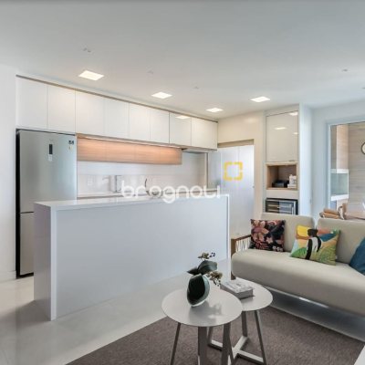Cobertura com 166m², 2 quartos (sendo 2 suítes), 3 garagens, no bairro Campeche em Florianópolis