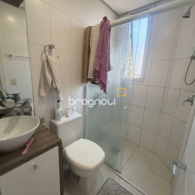 Apartamento com 123m², 2 quartos (sendo 1 suíte), 1 garagem, no bairro Estreito em Florianópolis
