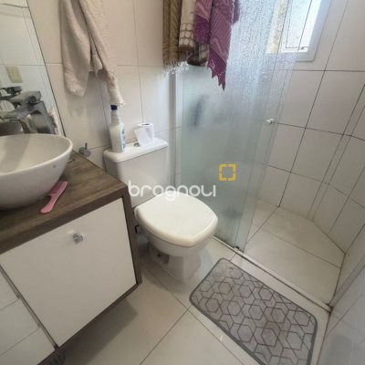 Apartamento com 123m², 2 quartos (sendo 1 suíte), 1 garagem, no bairro Estreito em Florianópolis
