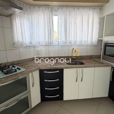 Apartamento com 123m², 2 quartos (sendo 1 suíte), 1 garagem, no bairro Estreito em Florianópolis