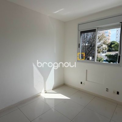 Apartamento com 123m², 2 quartos (sendo 1 suíte), 1 garagem, no bairro Estreito em Florianópolis