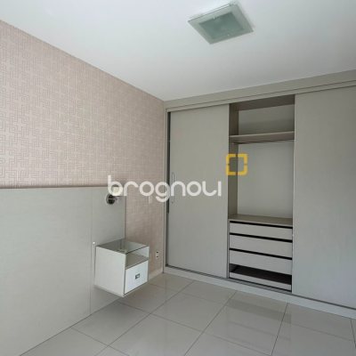 Apartamento com 123m², 2 quartos (sendo 1 suíte), 1 garagem, no bairro Estreito em Florianópolis