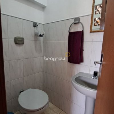 Casa com 450m², 8 quartos (sendo 3 suítes), 10 garagens, no bairro Ingleses em Florianópolis