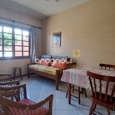Casa com 450m², 8 quartos (sendo 3 suítes), 10 garagens, no bairro Ingleses em Florianópolis