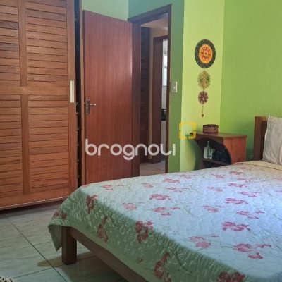 Casa com 450m², 8 quartos (sendo 3 suítes), 10 garagens, no bairro Ingleses em Florianópolis