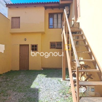 Casa com 450m², 8 quartos (sendo 3 suítes), 10 garagens, no bairro Ingleses em Florianópolis