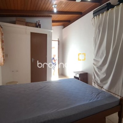 Casa com 450m², 8 quartos (sendo 3 suítes), 10 garagens, no bairro Ingleses em Florianópolis