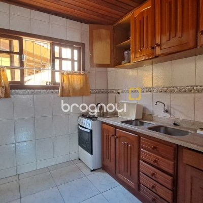 Casa com 450m², 8 quartos (sendo 3 suítes), 10 garagens, no bairro Ingleses em Florianópolis