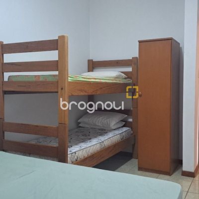 Casa com 450m², 8 quartos (sendo 3 suítes), 10 garagens, no bairro Ingleses em Florianópolis