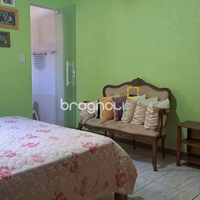 Casa com 450m², 8 quartos (sendo 3 suítes), 10 garagens, no bairro Ingleses em Florianópolis