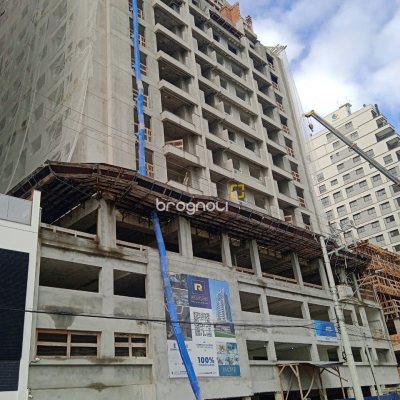 Apartamento com 91m², 3 quartos (sendo 1 suíte), 1 garagem, no bairro Pedra Branca em Palhoça