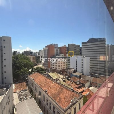 Sala com 191m², 5 garagens, no bairro Centro em Florianópolis