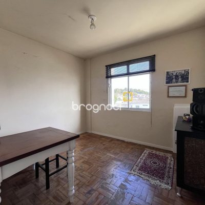 Apartamento com 57m², 2 quartos, 1 garagem, no bairro Coqueiros em Florianópolis