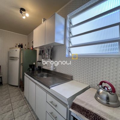 Apartamento com 57m², 2 quartos, 1 garagem, no bairro Coqueiros em Florianópolis