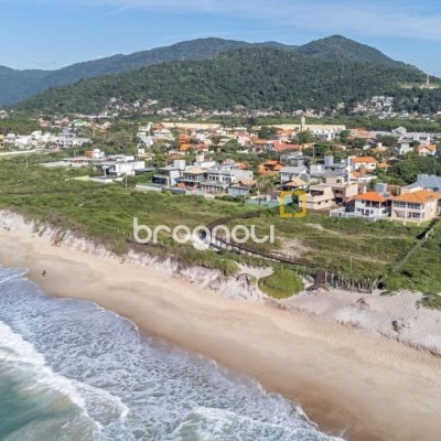 Cobertura com 69m², 2 quartos (sendo 1 suíte), 1 garagem, no bairro Morro das Pedras em Florianópolis