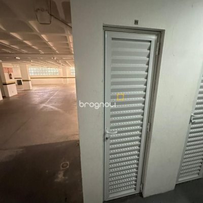 Apartamento com 94m², 3 quartos (sendo 1 suíte), 2 garagens, no bairro Itacorubi em Florianópolis