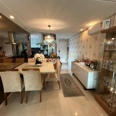 Apartamento com 94m², 3 quartos (sendo 1 suíte), 2 garagens, no bairro Itacorubi em Florianópolis