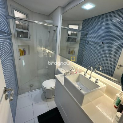 Apartamento com 94m², 3 quartos (sendo 1 suíte), 2 garagens, no bairro Itacorubi em Florianópolis
