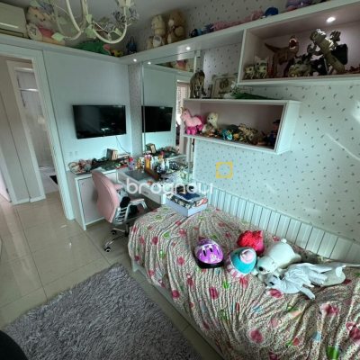 Apartamento com 94m², 3 quartos (sendo 1 suíte), 2 garagens, no bairro Itacorubi em Florianópolis