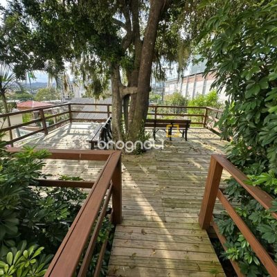 Apartamento com 94m², 3 quartos (sendo 1 suíte), 2 garagens, no bairro Itacorubi em Florianópolis