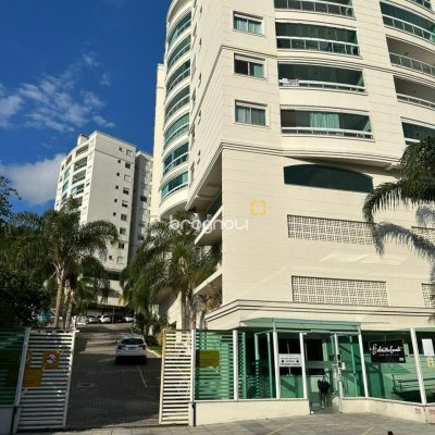 Apartamento com 94m², 3 quartos (sendo 1 suíte), 2 garagens, no bairro Itacorubi em Florianópolis