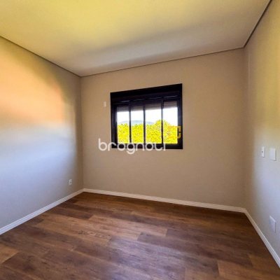 Casa com 153m², 3 quartos (sendo 3 suítes), 2 garagens, no bairro Rio Vermelho em Florianópolis