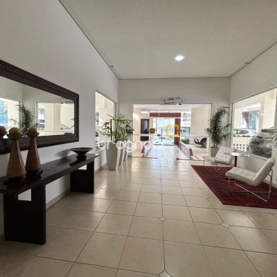 Apartamento com 202m², 4 quartos (sendo 3 suítes), 2 garagens, no bairro Centro em Florianópolis