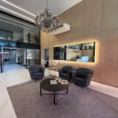 Sala com 531m², 5 garagens, no bairro Centro em Florianópolis